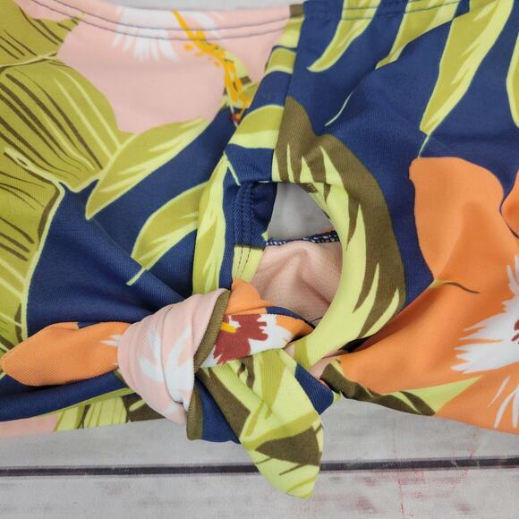 Beach Betty by miracle brands Large blue green Hawaiian print bikini swim top - Picture 3 of 5